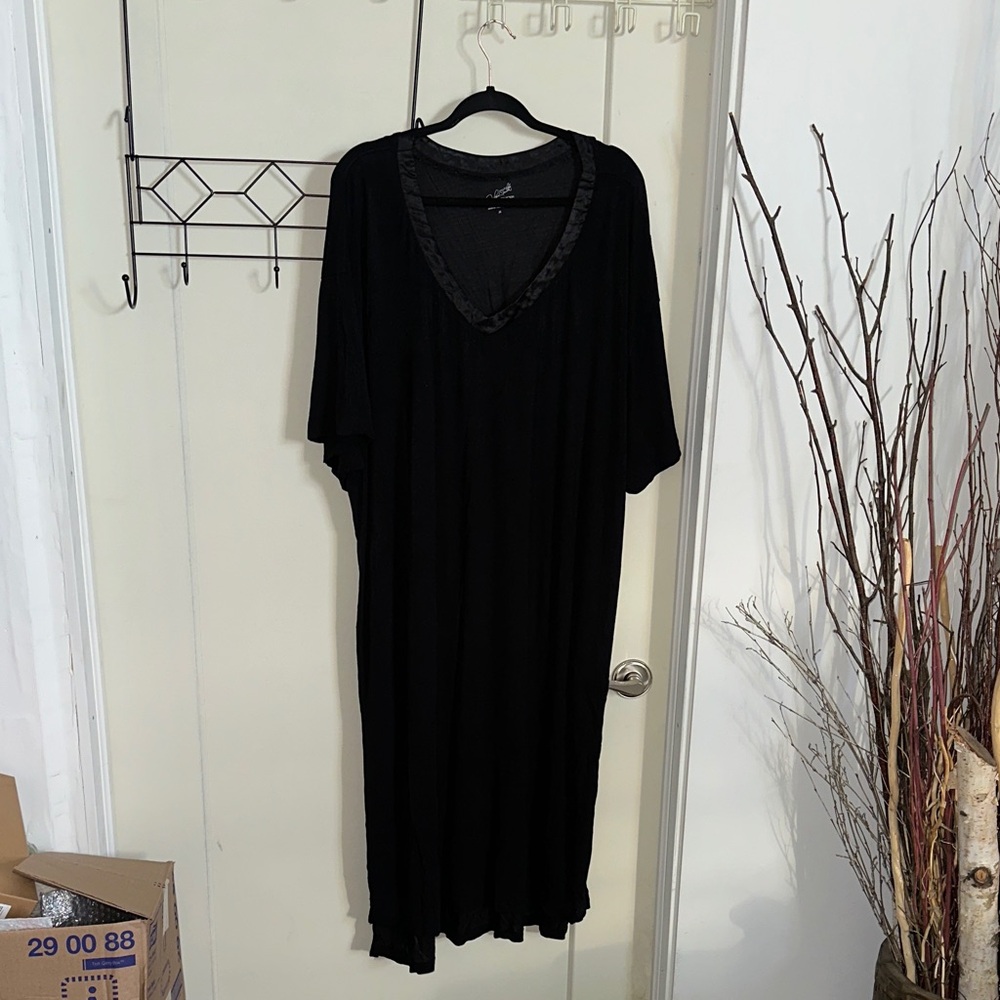 Jaclyn Smith Elegant Black Dress 3X